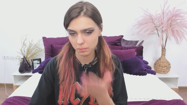 InnaMoratis's Streamate show and profile