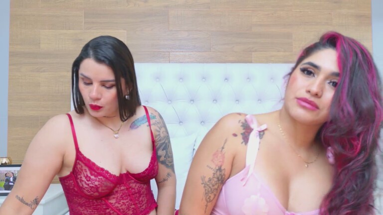 MaraAndSaray's Streamate show and profile