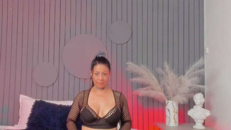 ViolettaThonsomS's Streamate show and profile