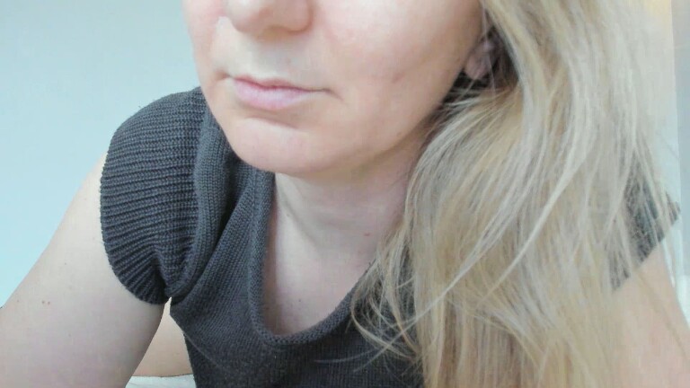 XxSweety_GirlxX's Streamate show and profile