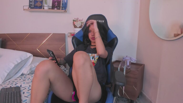 imlucyferreira's Streamate show and profile