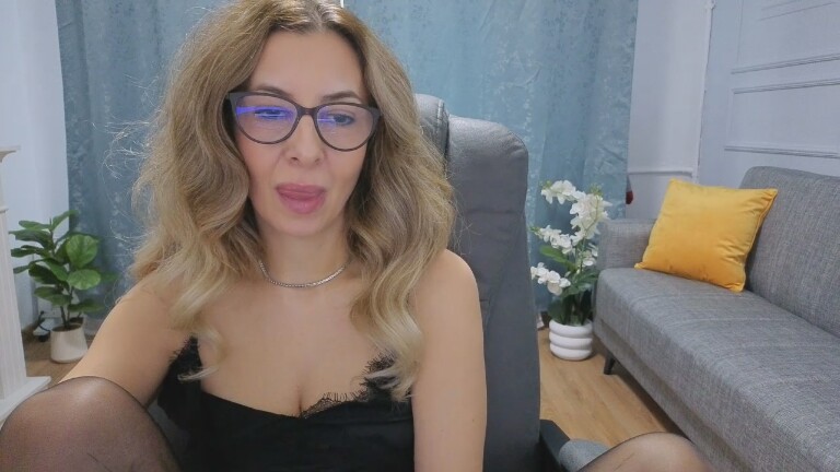 MsSuky's Streamate show and profile