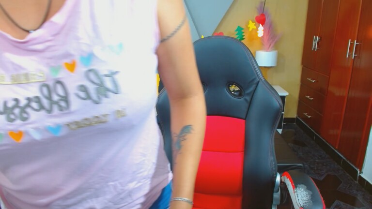 ConieMoss's Streamate show and profile