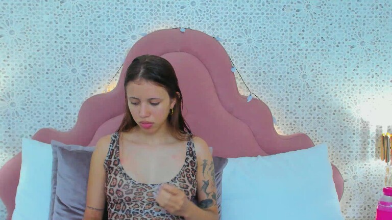 AriadnaOwenss's Streamate show and profile