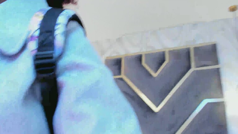 HollyJhonson's Streamate show and profile