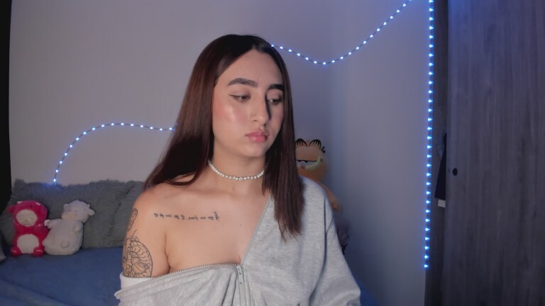 RoseHoldenn's Streamate show and profile