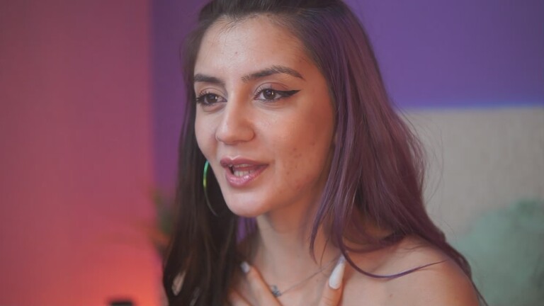 SabrinaHope's Streamate show and profile