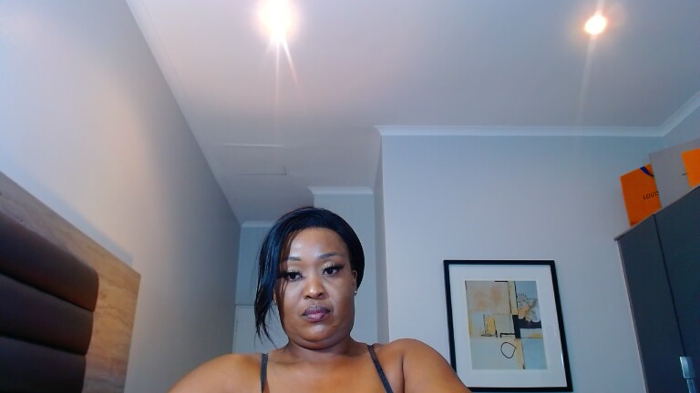 HONEYROSEYX's Streamate show and profile