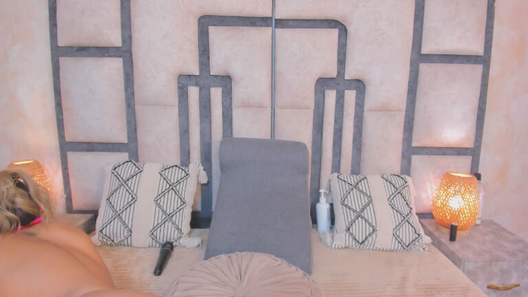 Gabyliis's Streamate show and profile