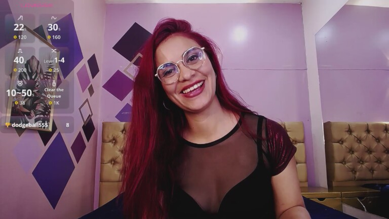 tiinyemilly's Streamate show and profile