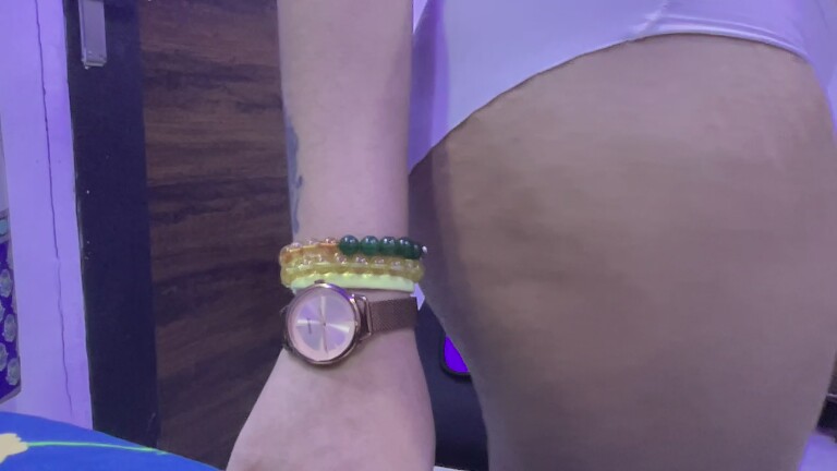 cuteira's Streamate show and profile