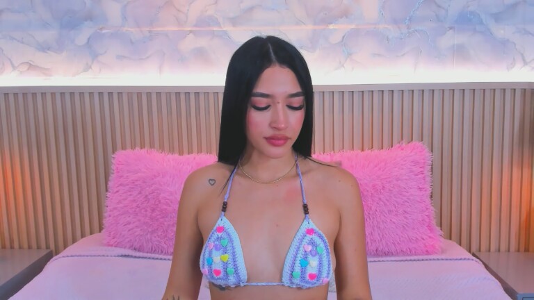 HemmaThompsonn's Streamate show and profile