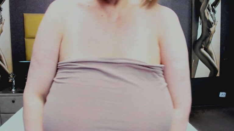 KiraLeila's Streamate show and profile