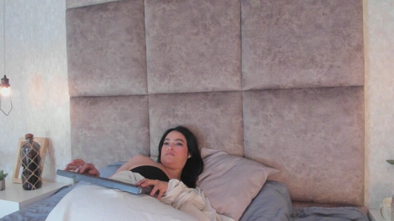 BarbaraSaenz's Streamate show and profile