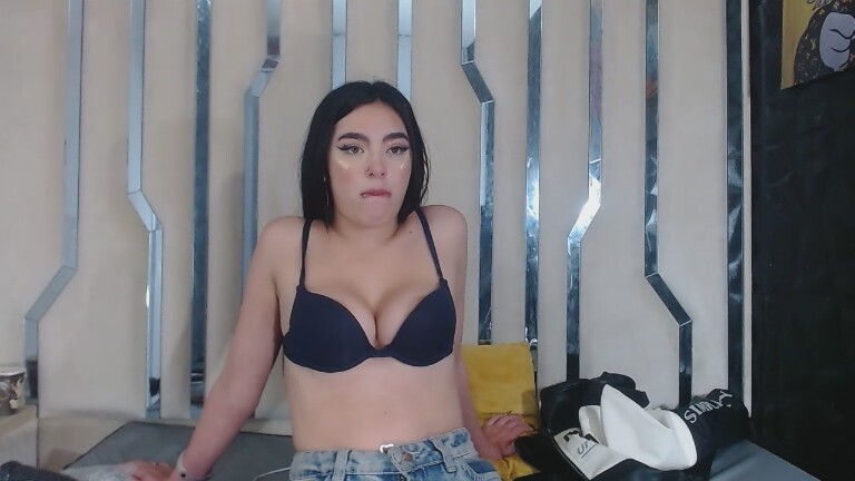 SashaLeeh's Streamate show and profile