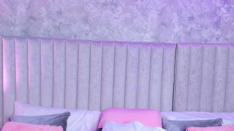 SamiLewis's Streamate show and profile