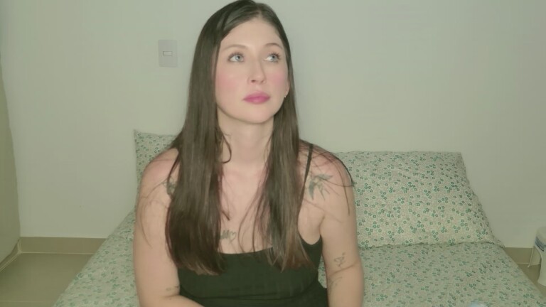 EmmaShaykk's Streamate show and profile