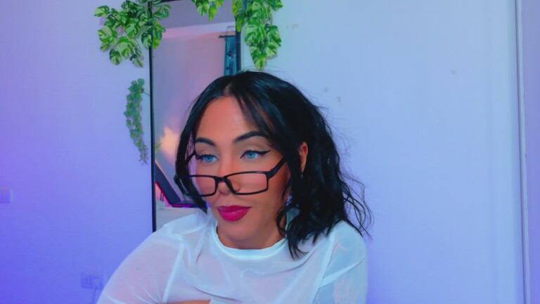 Hazzell's Streamate show and profile