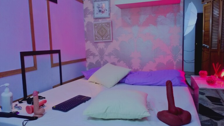 Emmaa_Thompsoon's Streamate show and profile