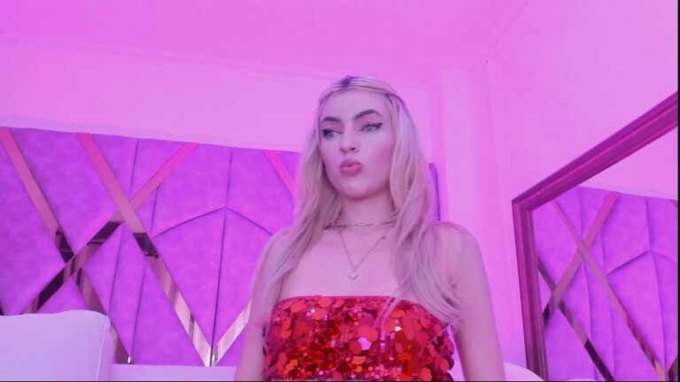 AuroraRuiz's Streamate show and profile