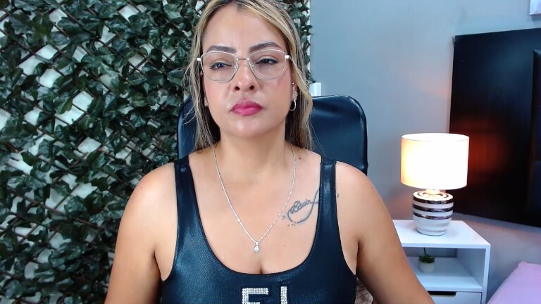 Laureen_Steele's Streamate show and profile