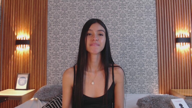 Charlotte_18's Streamate show and profile