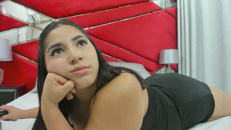 SophieLanne's Streamate show and profile