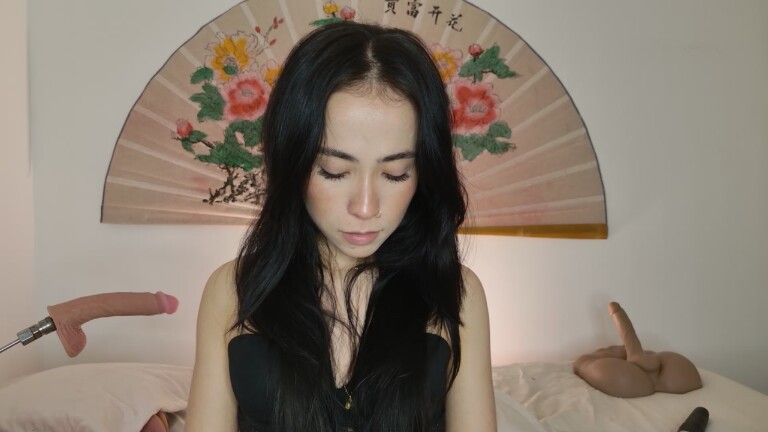 SweetSara33's Streamate show and profile