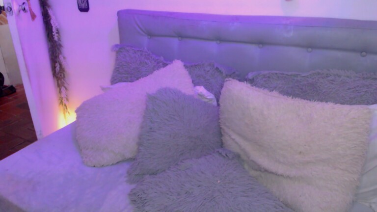 Khloe_Bekett's Streamate show and profile