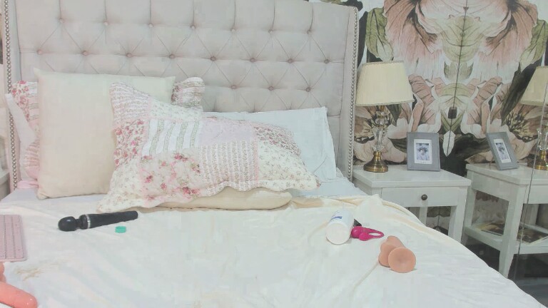 AlyciaParks's Streamate show and profile