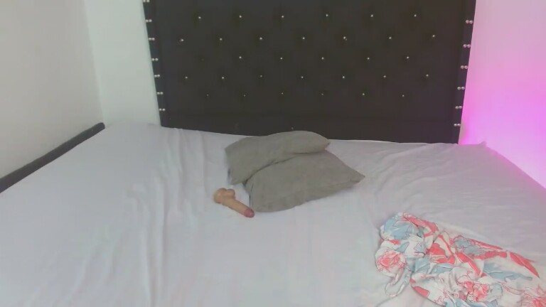 Olenahot18's Streamate show and profile