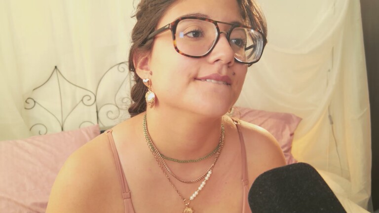 HaileyBunny_18's Streamate show and profile