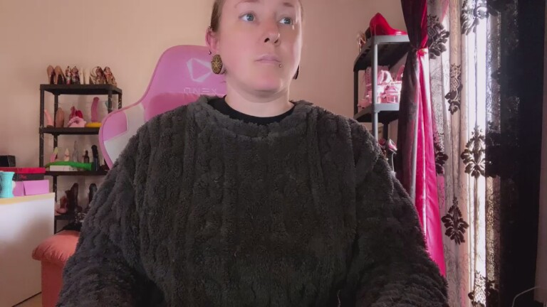 GoddessKisica's Streamate show and profile