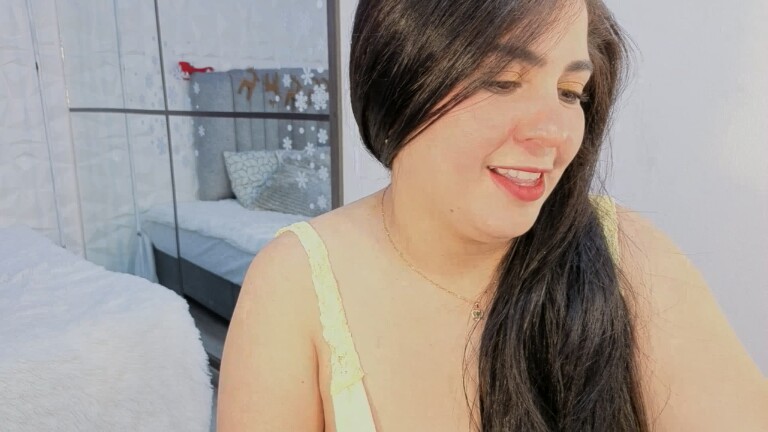 LauraCastaneda's Streamate show and profile