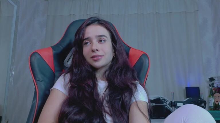 SaraMars's Streamate show and profile