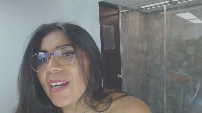 LunaDumont's Streamate show and profile