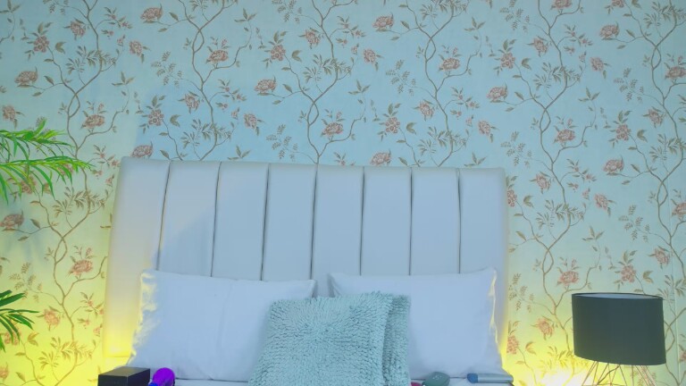 BrisaVegaGB's Streamate show and profile