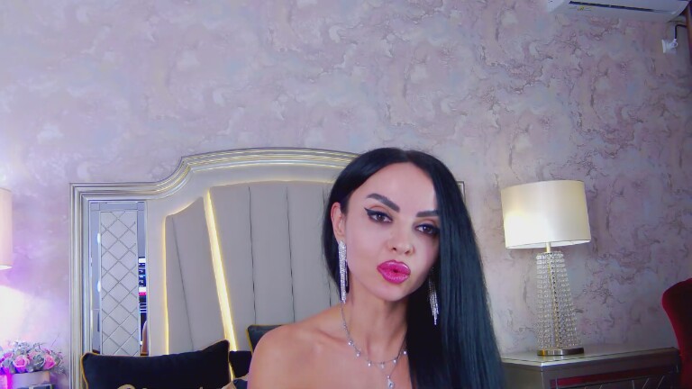 Issadorra's Streamate show and profile