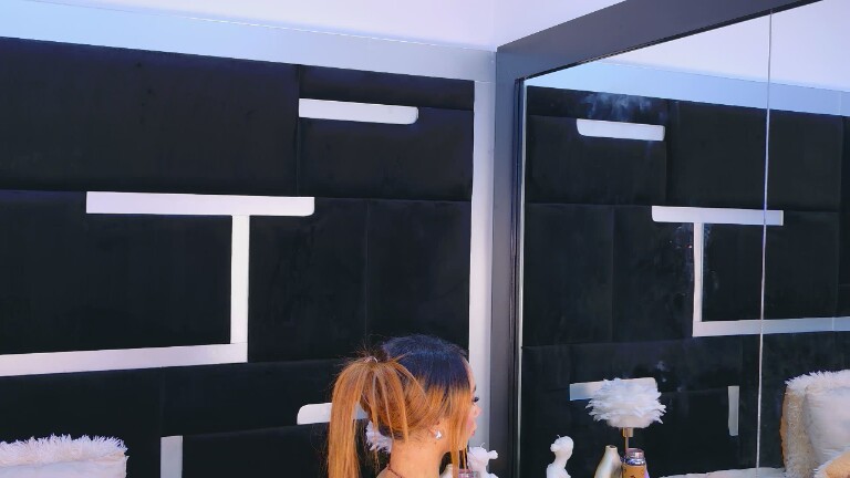 AlanaFerrara's Streamate show and profile