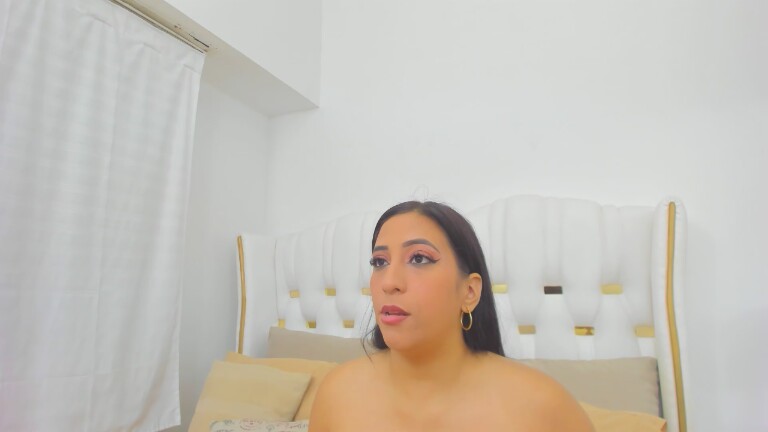 elianaasuarez's Streamate show and profile
