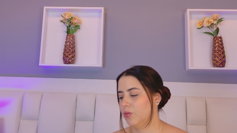 Arianamiiller's Streamate show and profile