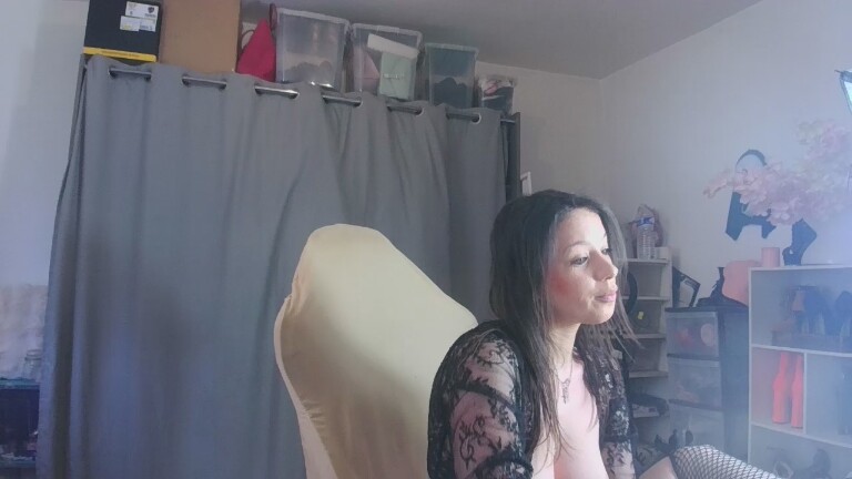 hotenza's Streamate show and profile