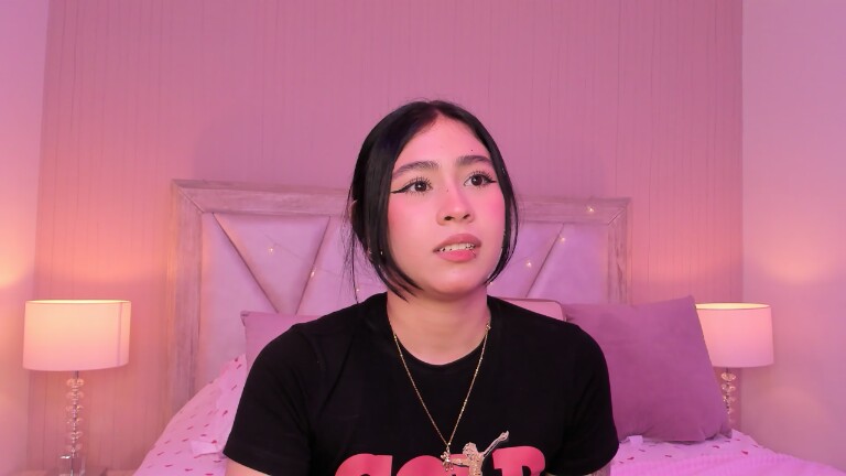 SophiaColinns's Streamate show and profile