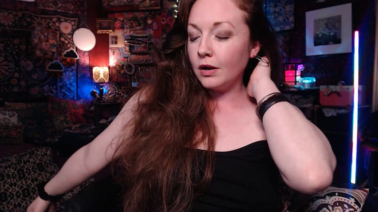 SilaSwitch's Streamate show and profile