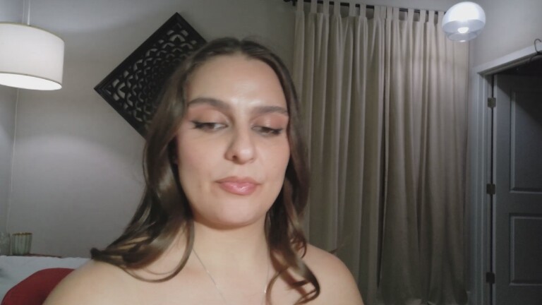 LuciaKing's Streamate show and profile