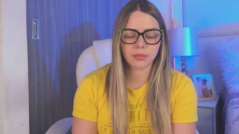 MurielHall's Streamate show and profile