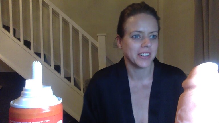 ElizabethArden42's Streamate show and profile