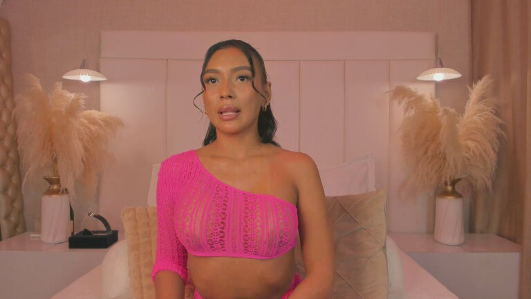 NikoJhon's Streamate show and profile