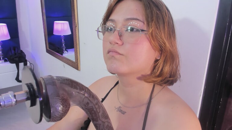 isa_grey's Streamate show and profile