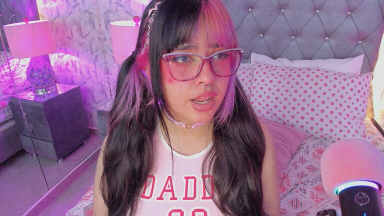 MaddieWaves's Streamate show and profile